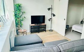 Fully Furnished One Bed Apartment In Old Trafford